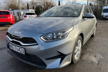 KIA CEED 1.5 benzyna 2022r niski przebieg salon PL