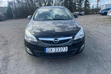Opel Astra J niski przebieg 1.7 cdti